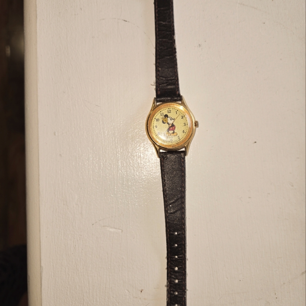 Vintage Disney Mickey Mouse Lorus Watch, Lorus by Seiko Mickey Mouse Watch 27mm